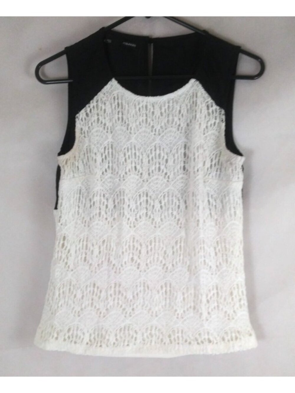 Maurices Sleeveless White Lace Crochet Blouse With Sheer Black Back Size Small
